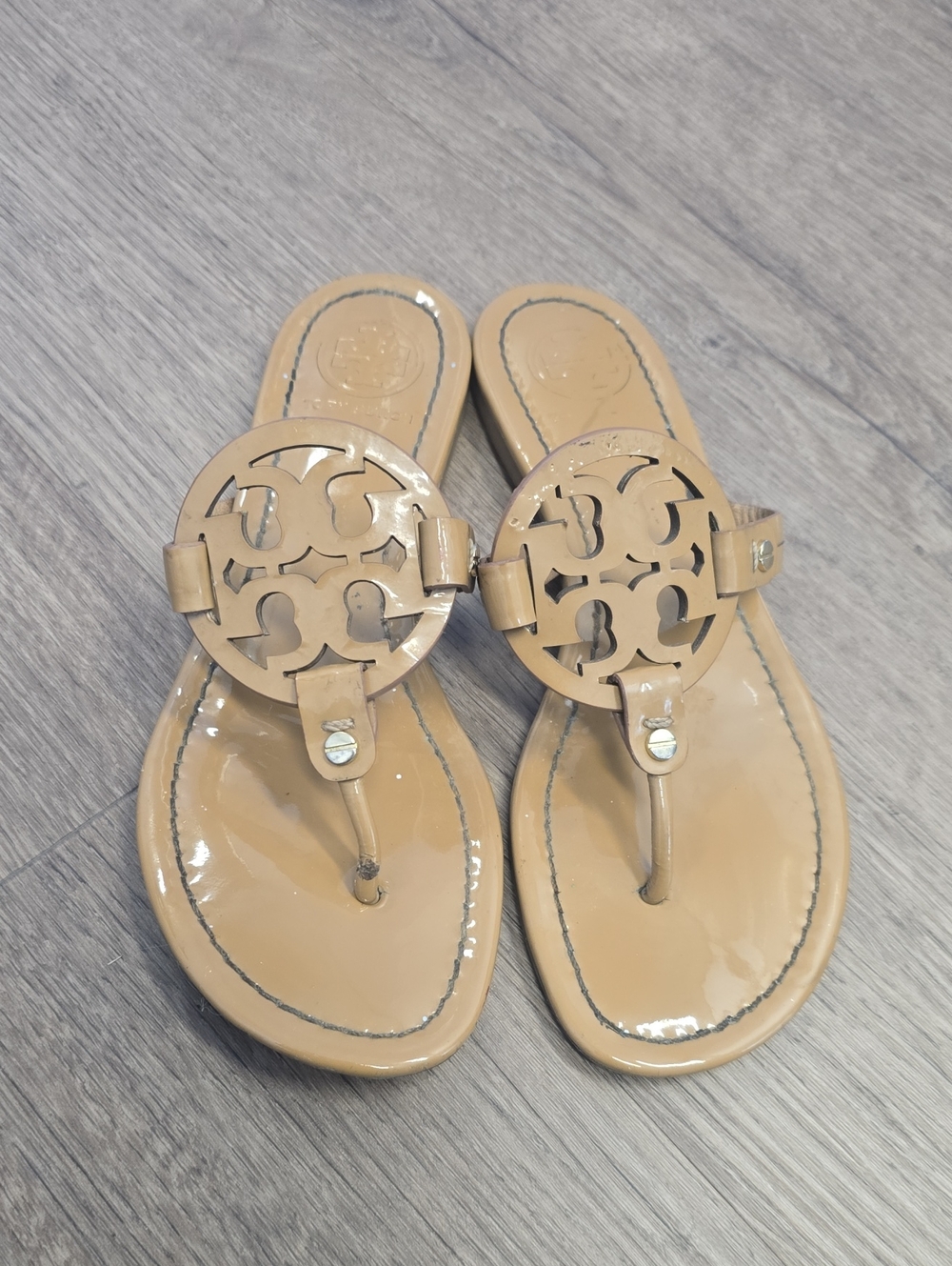 Tory Burch Patent Tan Logo Thong Sandals